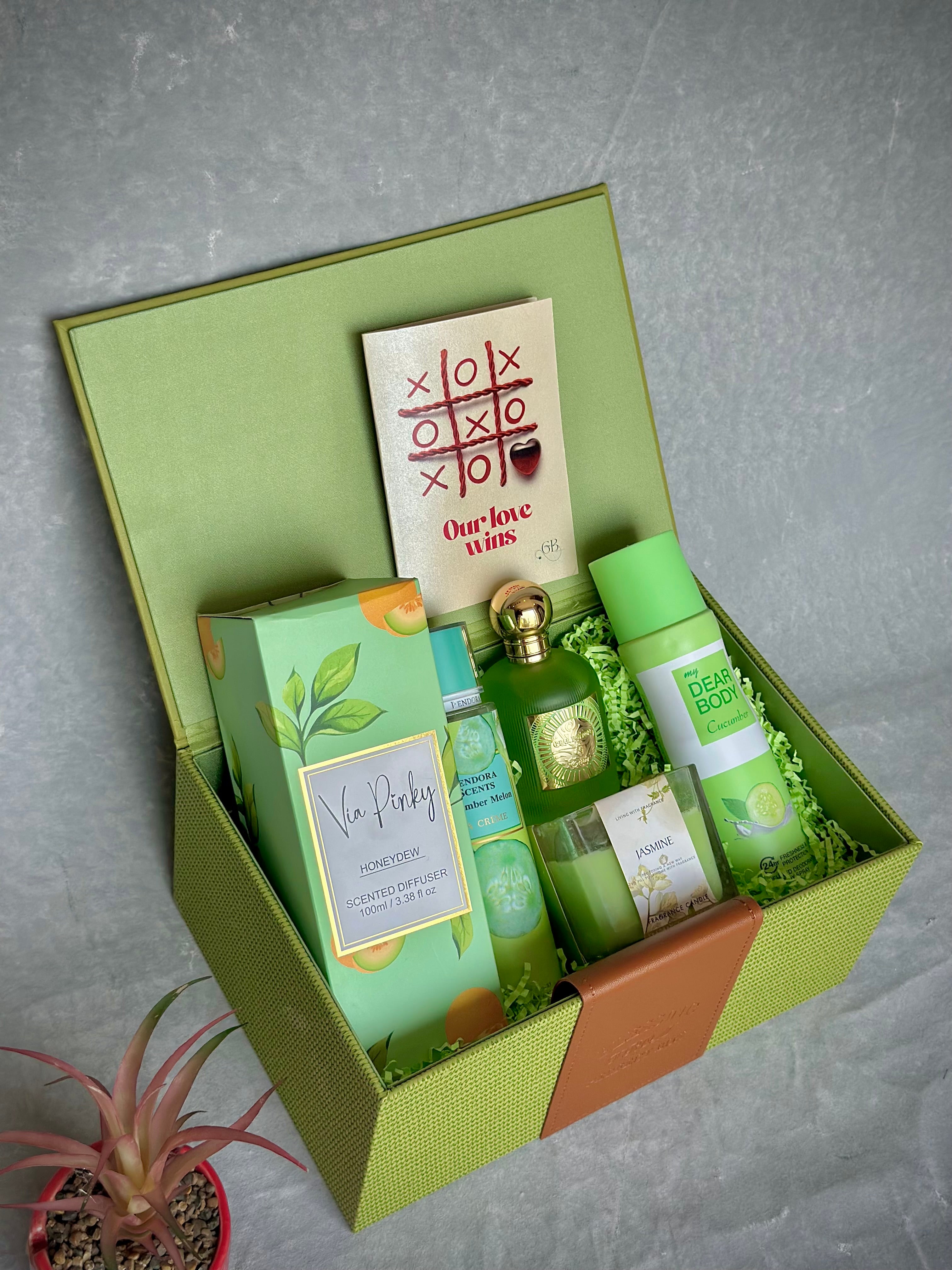 MINT GREEN GIFT BOX💚
