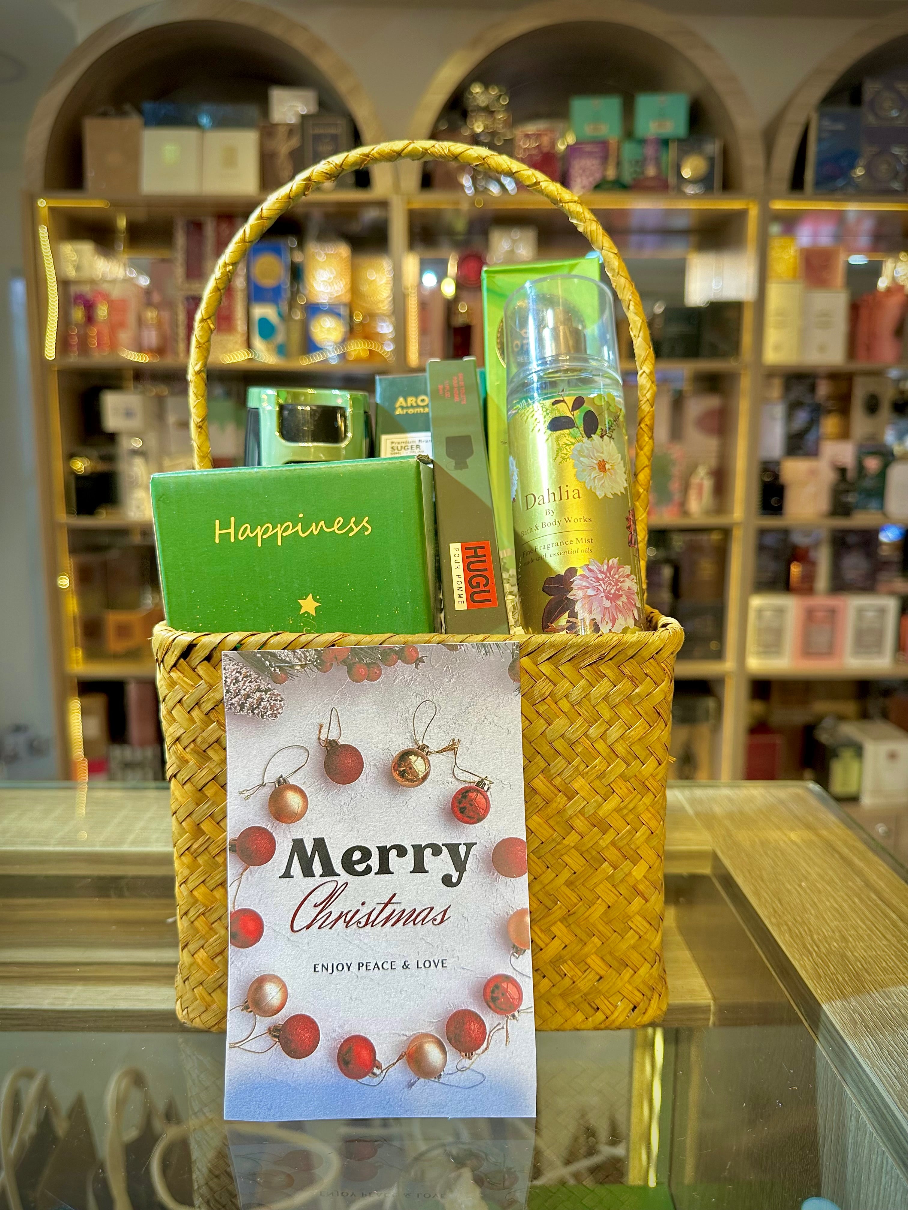 GREEN PERFUME HAMPER