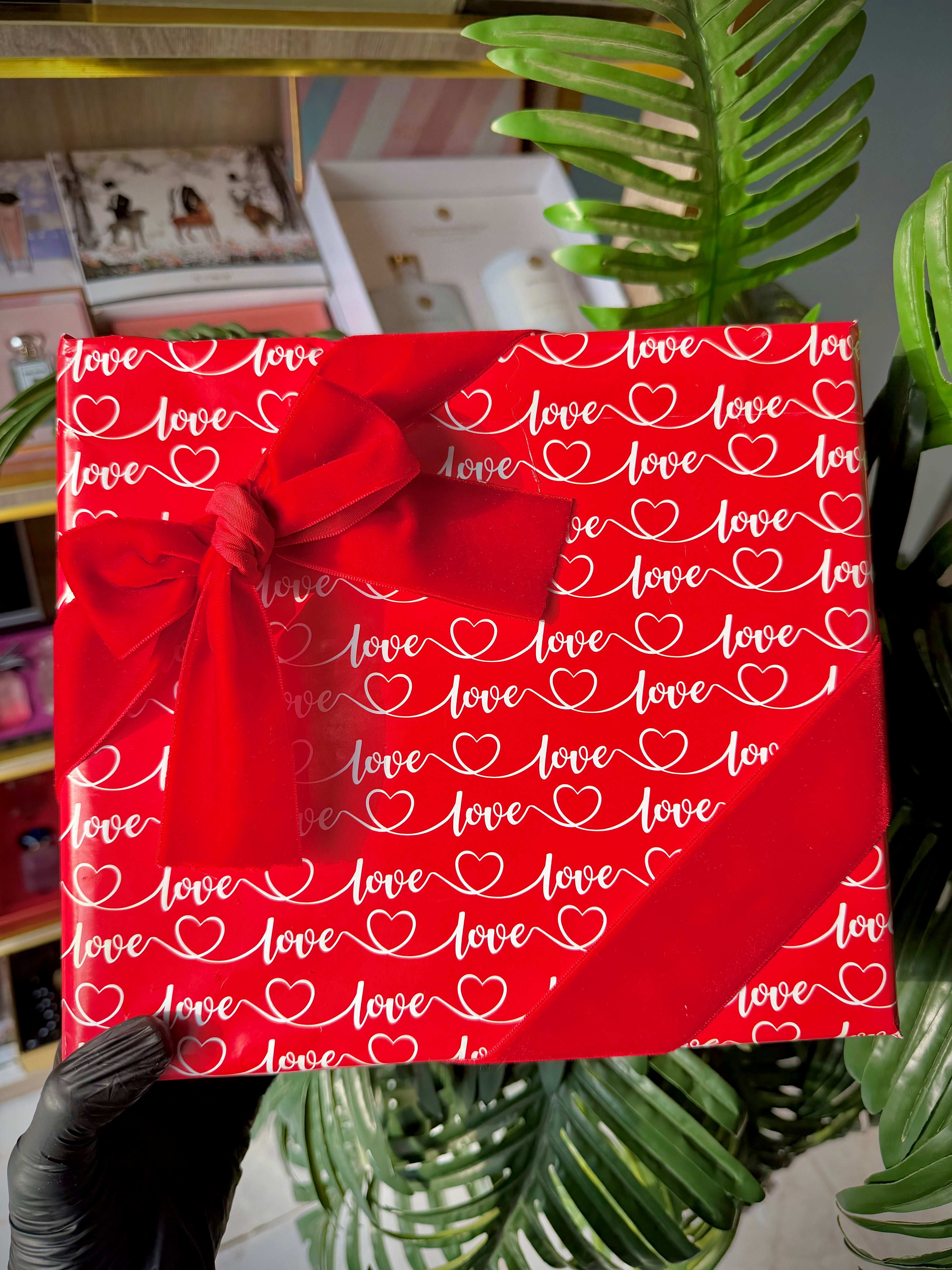 VALENTINE GIFT WRAPPING