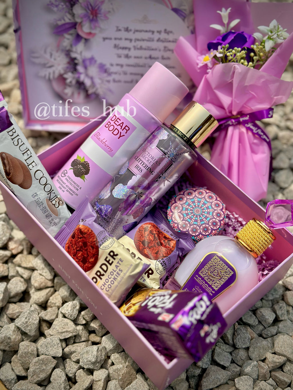 GRACEFUL GIFT BOX