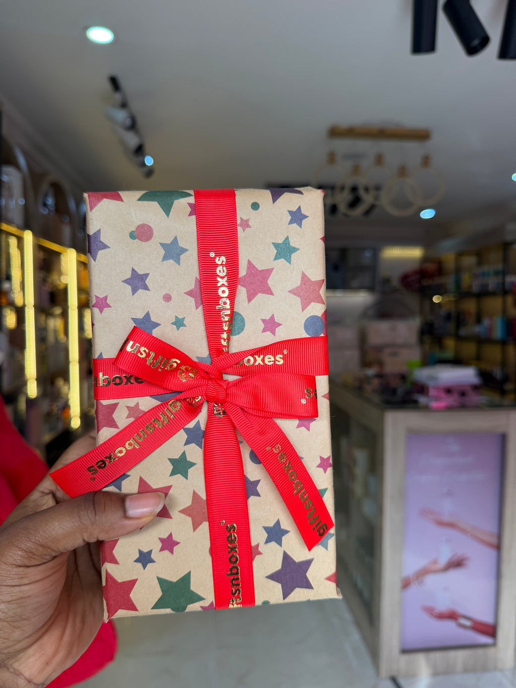 GIFT WRAPPING