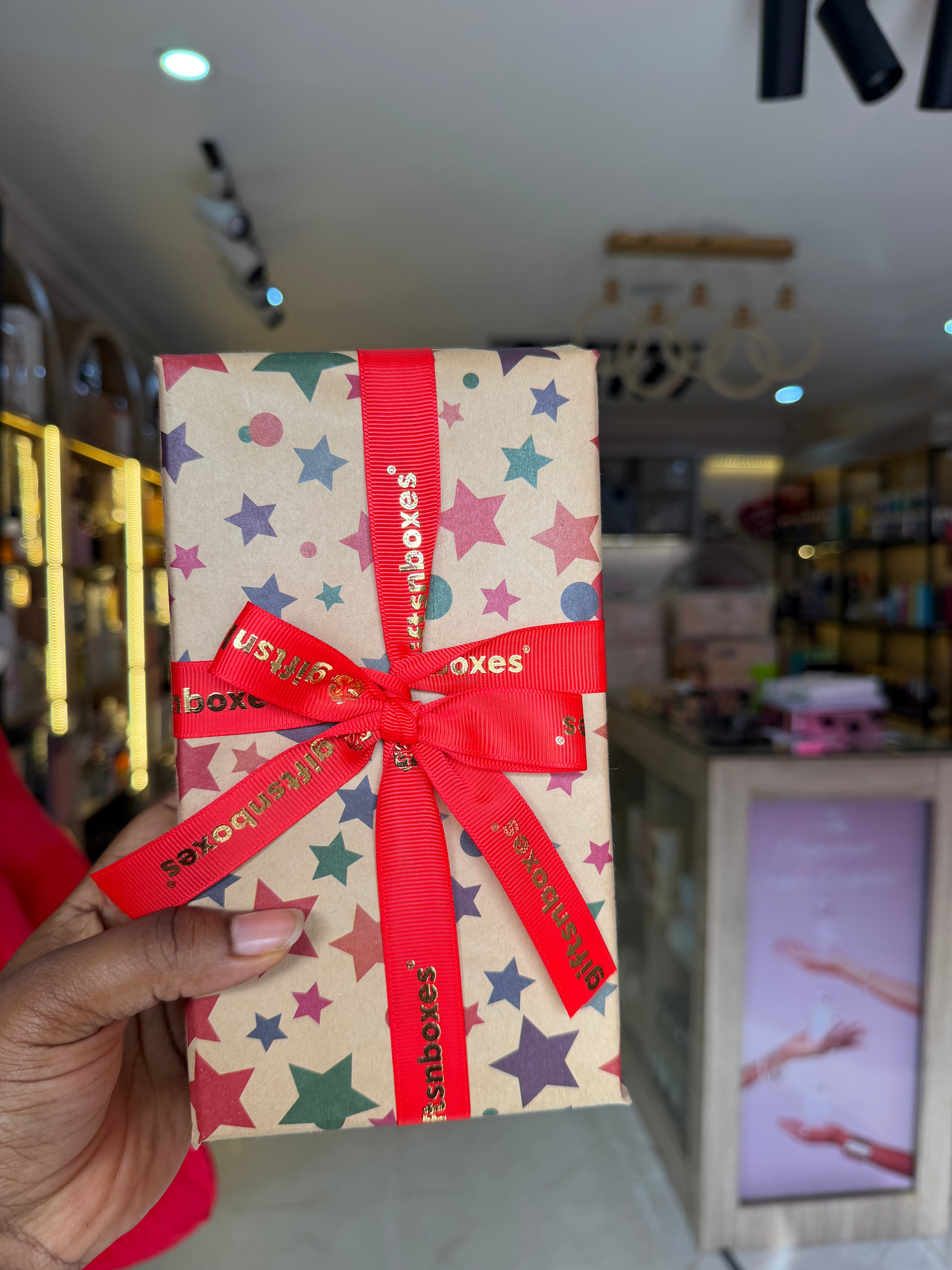 GIFT WRAPPING