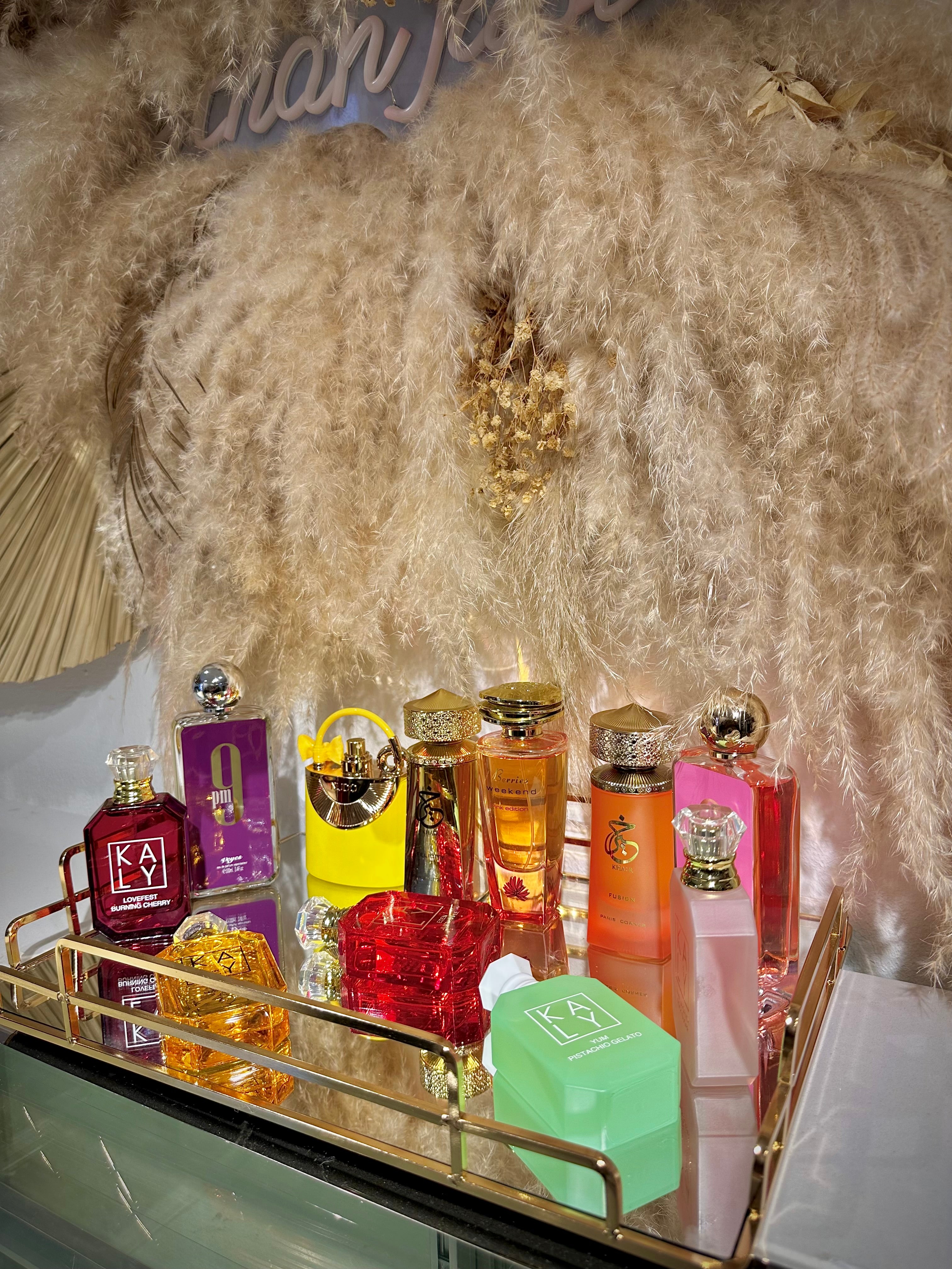 VANITY TRAYS FOR PERFUMES