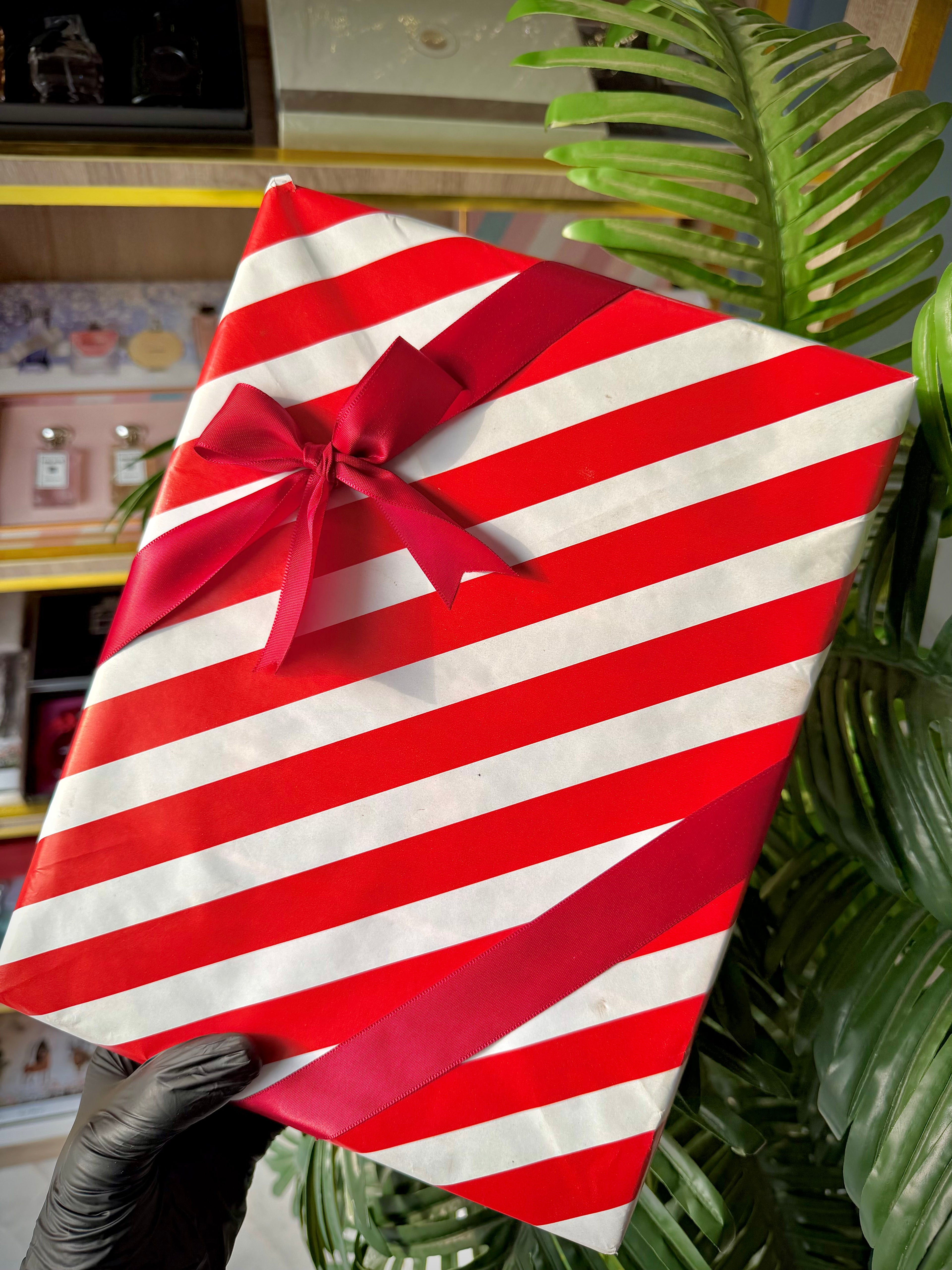 VALENTINE GIFT WRAPPING