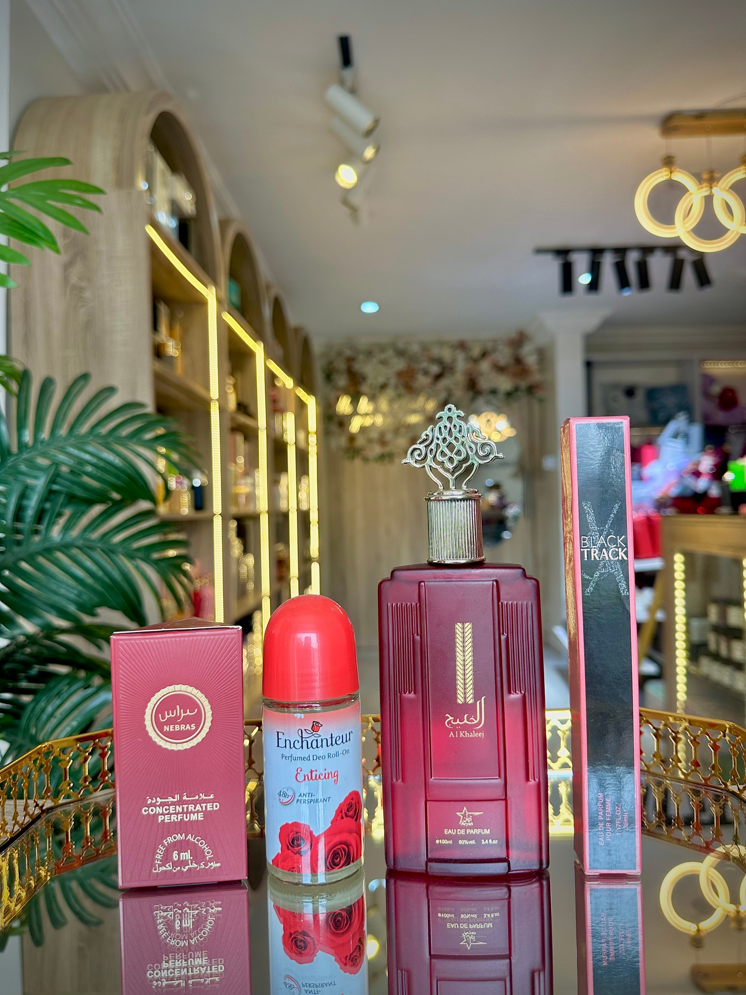 VELVET ENTICING COMBO