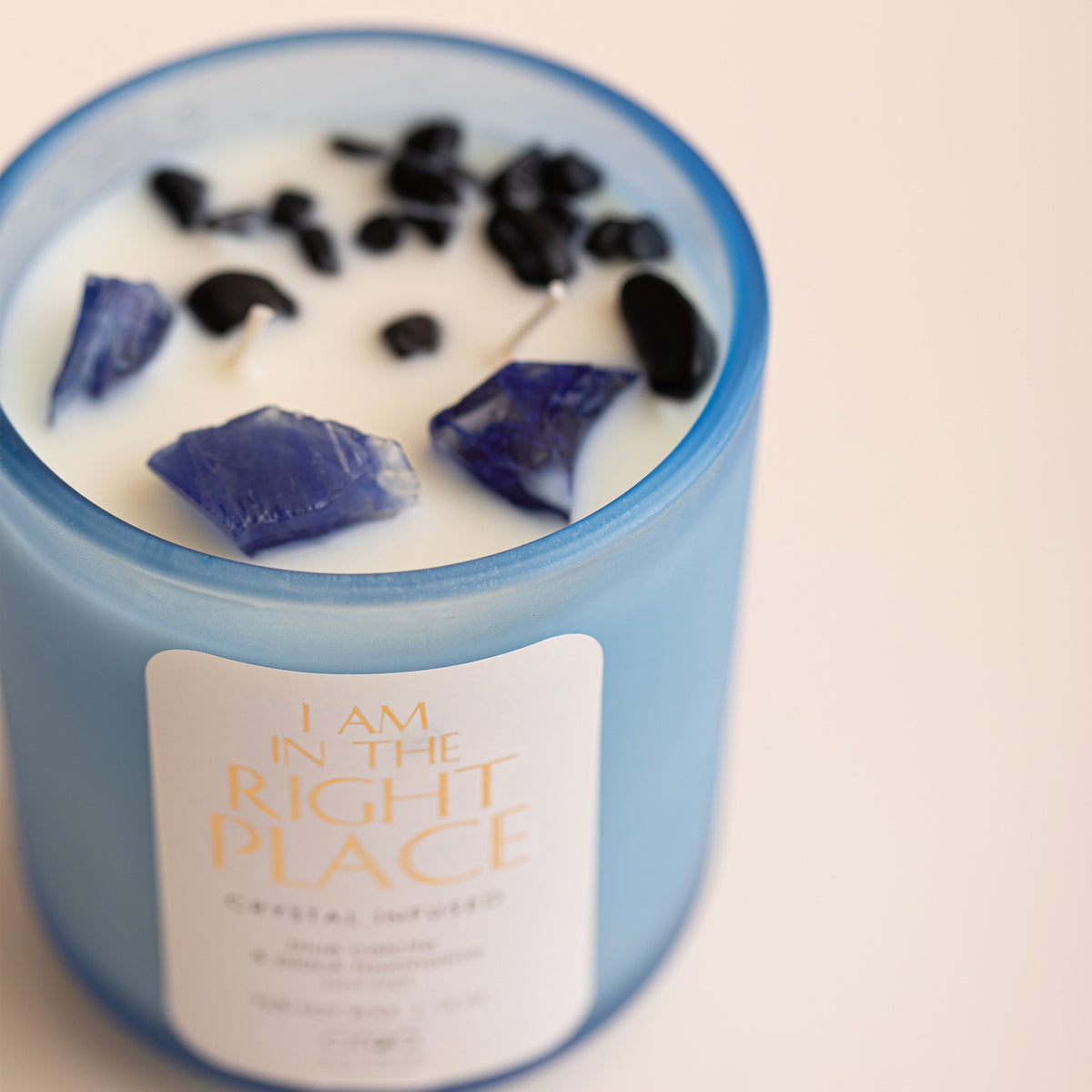 I AM IN THE RIGHT PLACE CRYSTAL INFUSED CANDLE 350g