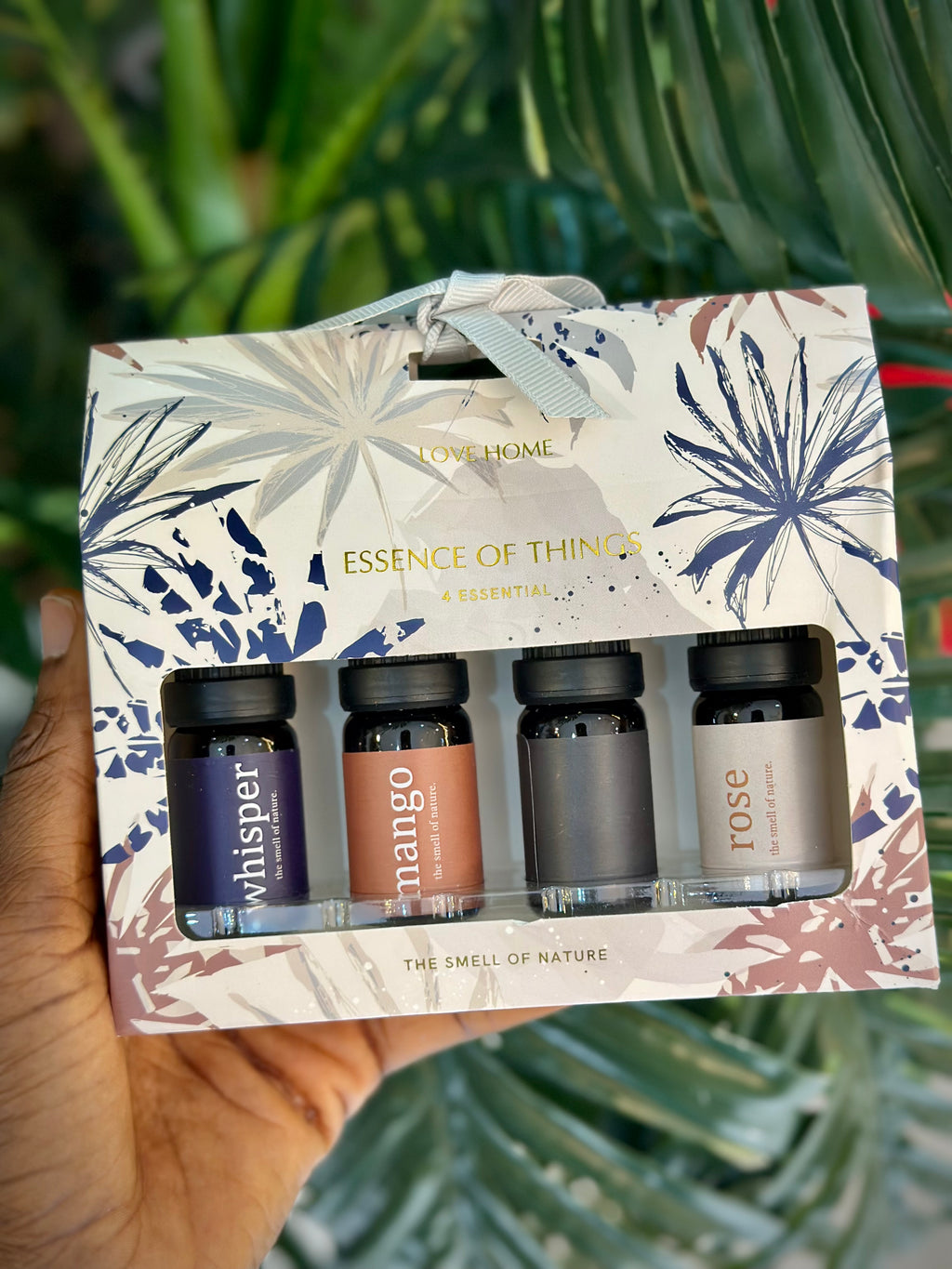 LOVE HOME ESSENTIAL OILS