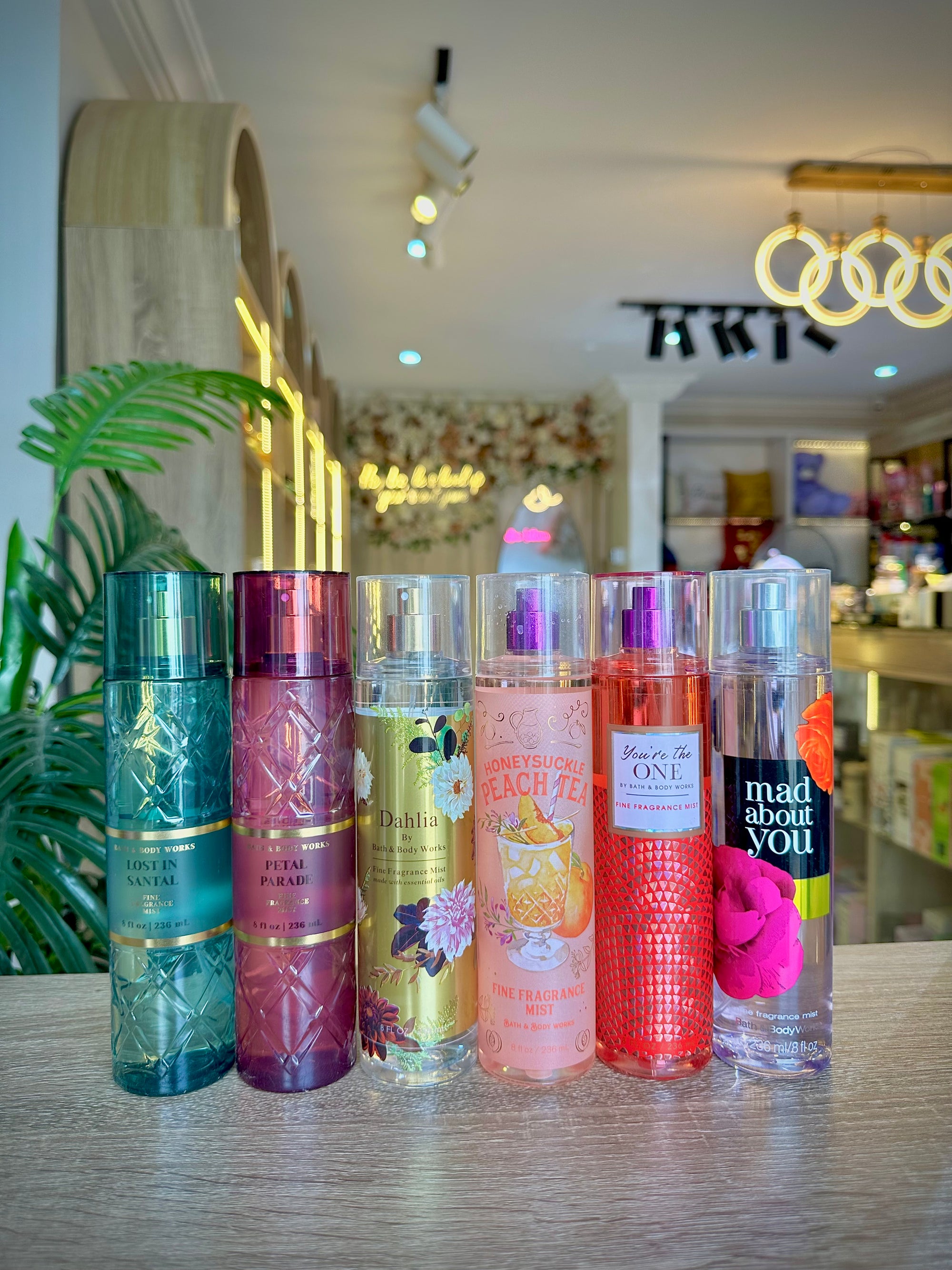 BATH AND BODY WORKS MIST 236ml