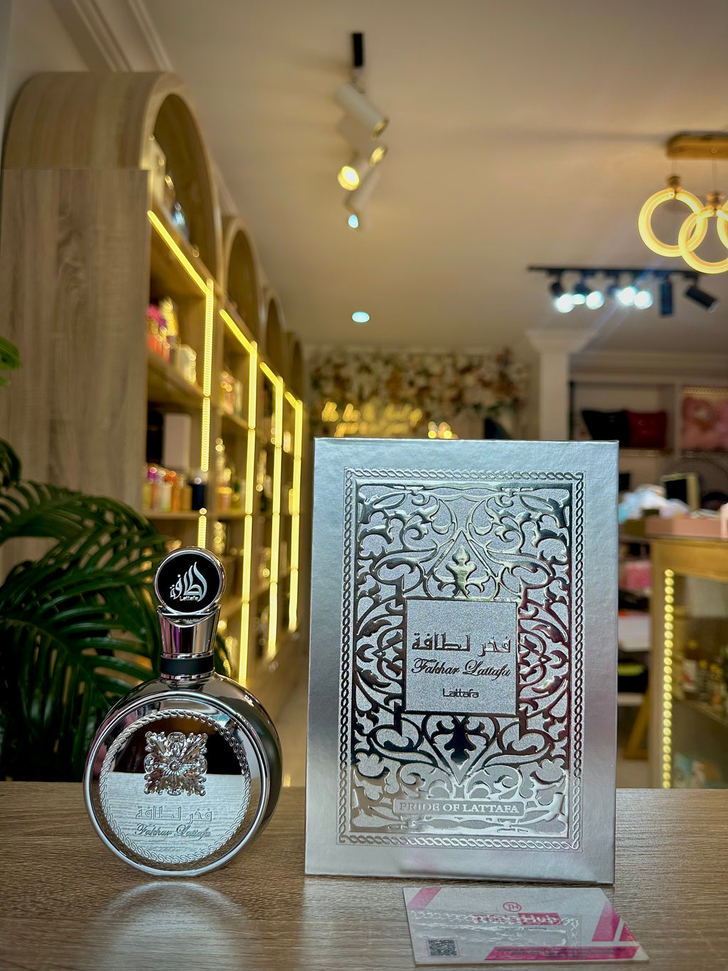 FAKHAR LATTAFA PLATIN