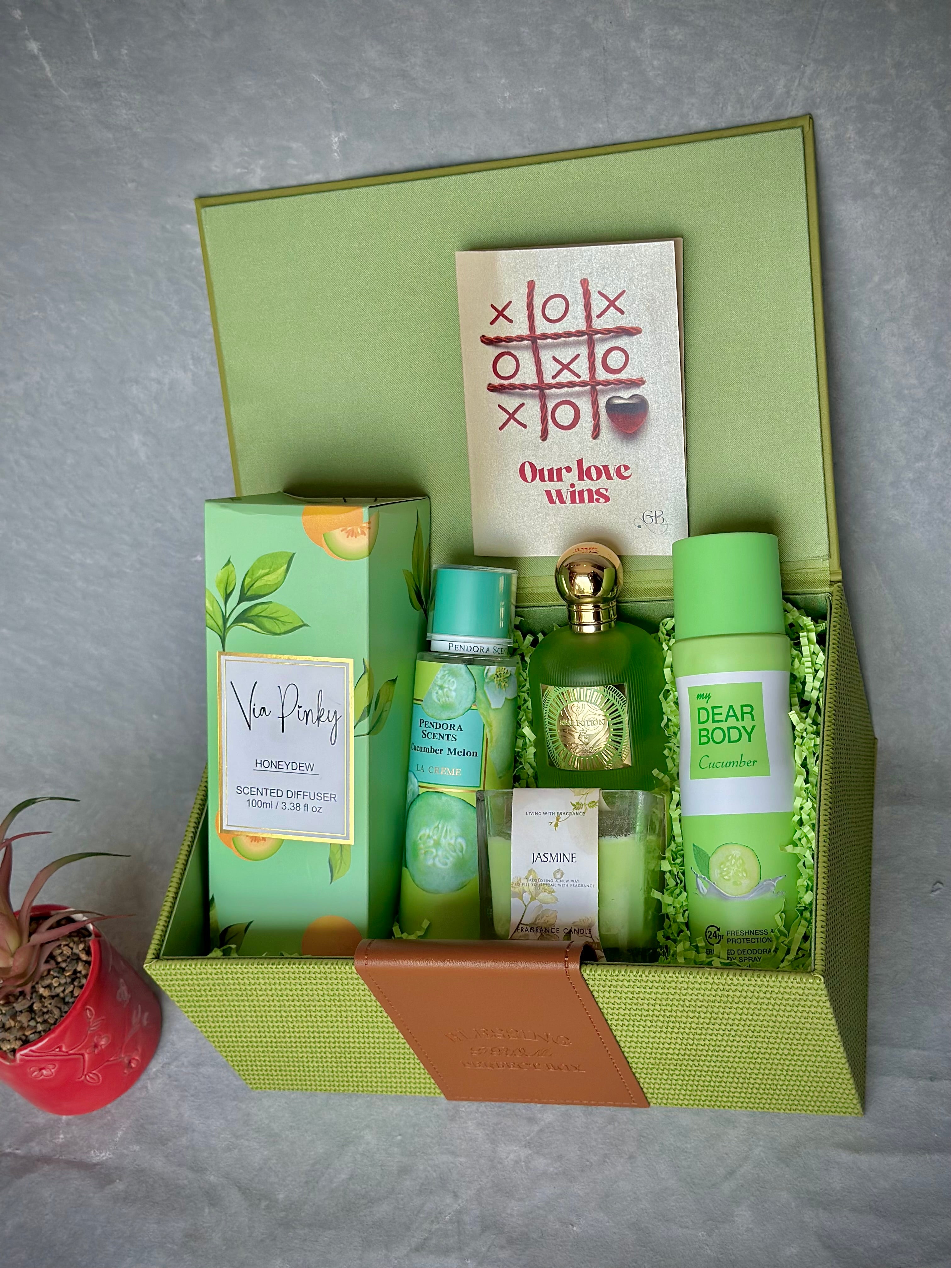 MINT GREEN GIFT BOX💚