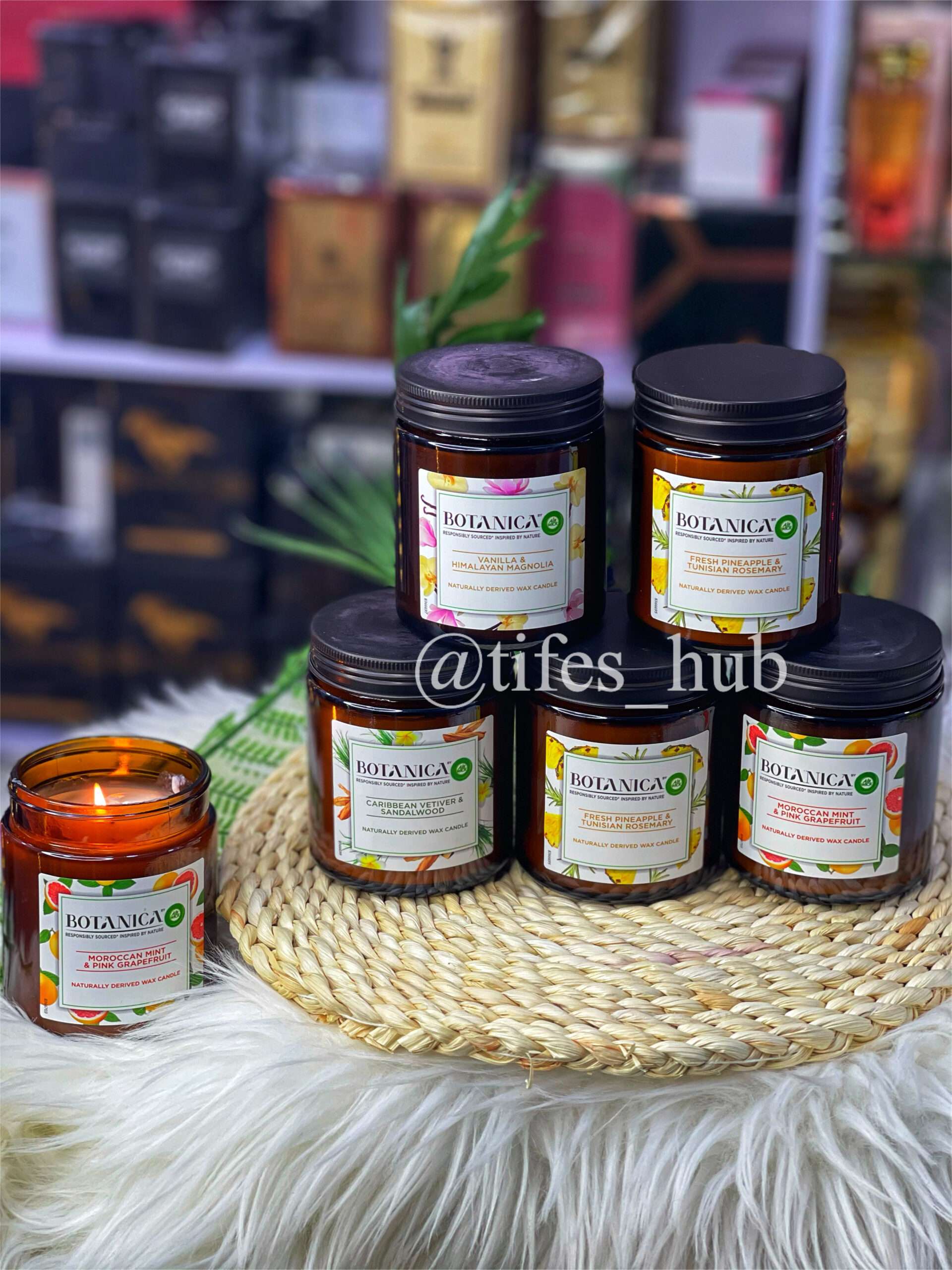 BOTANICA SCENTED CANDLE