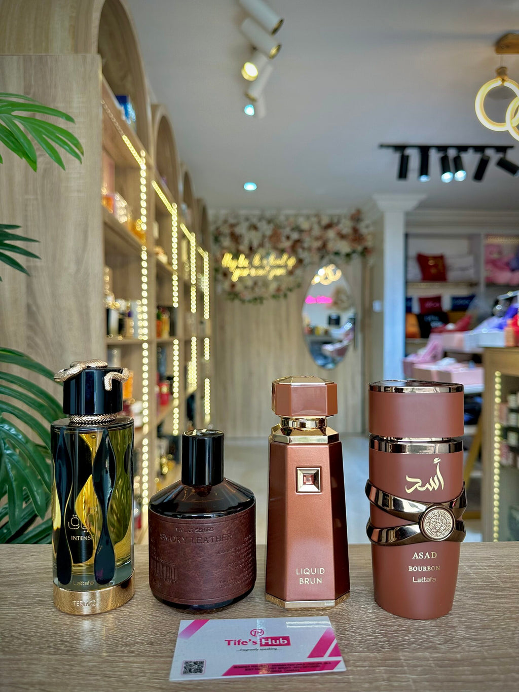 WHAT DOES YOUR SCENT SAY ABOUT YOU?