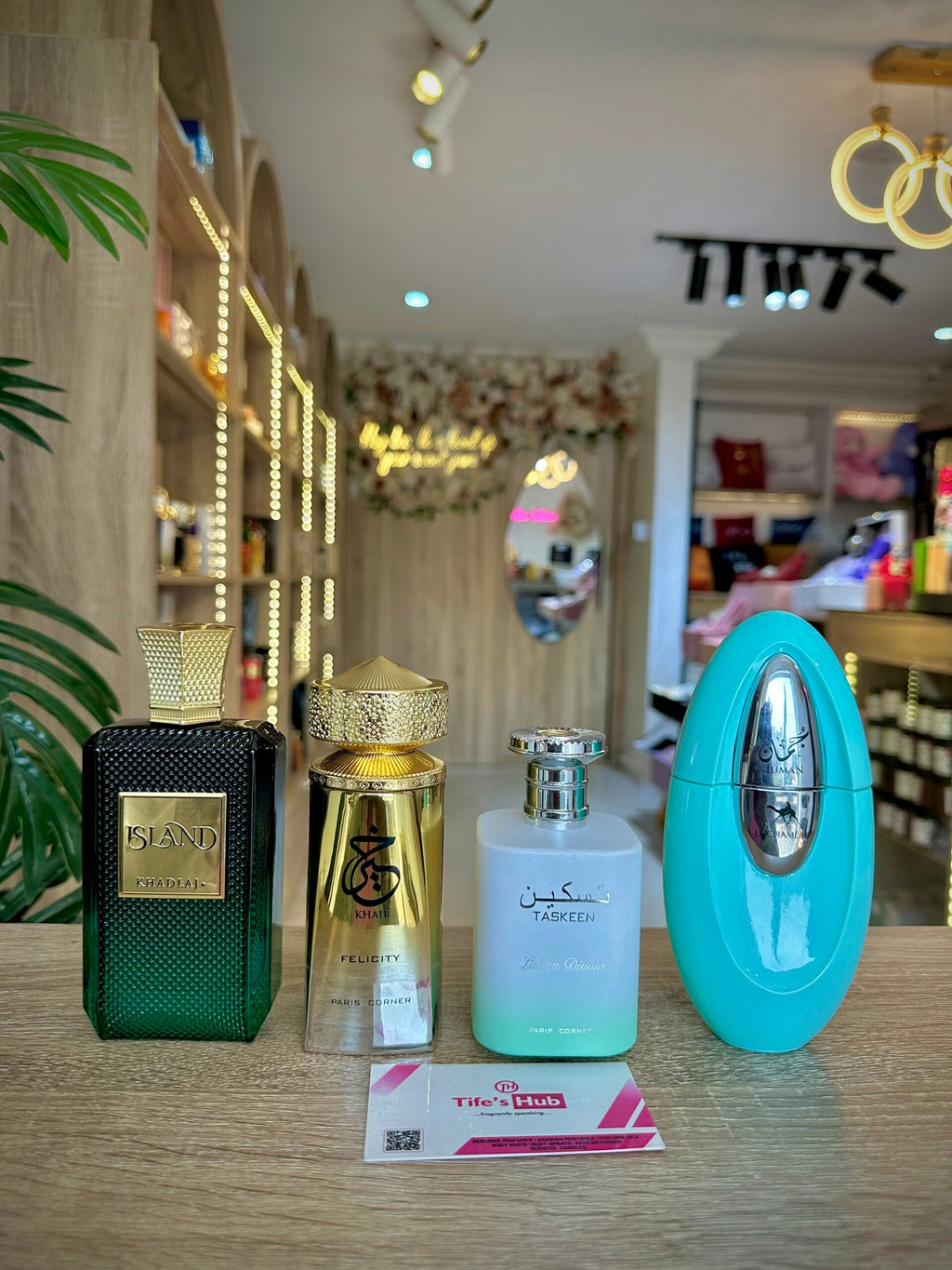 WHAT DOES YOUR SCENT SAY ABOUT YOU?