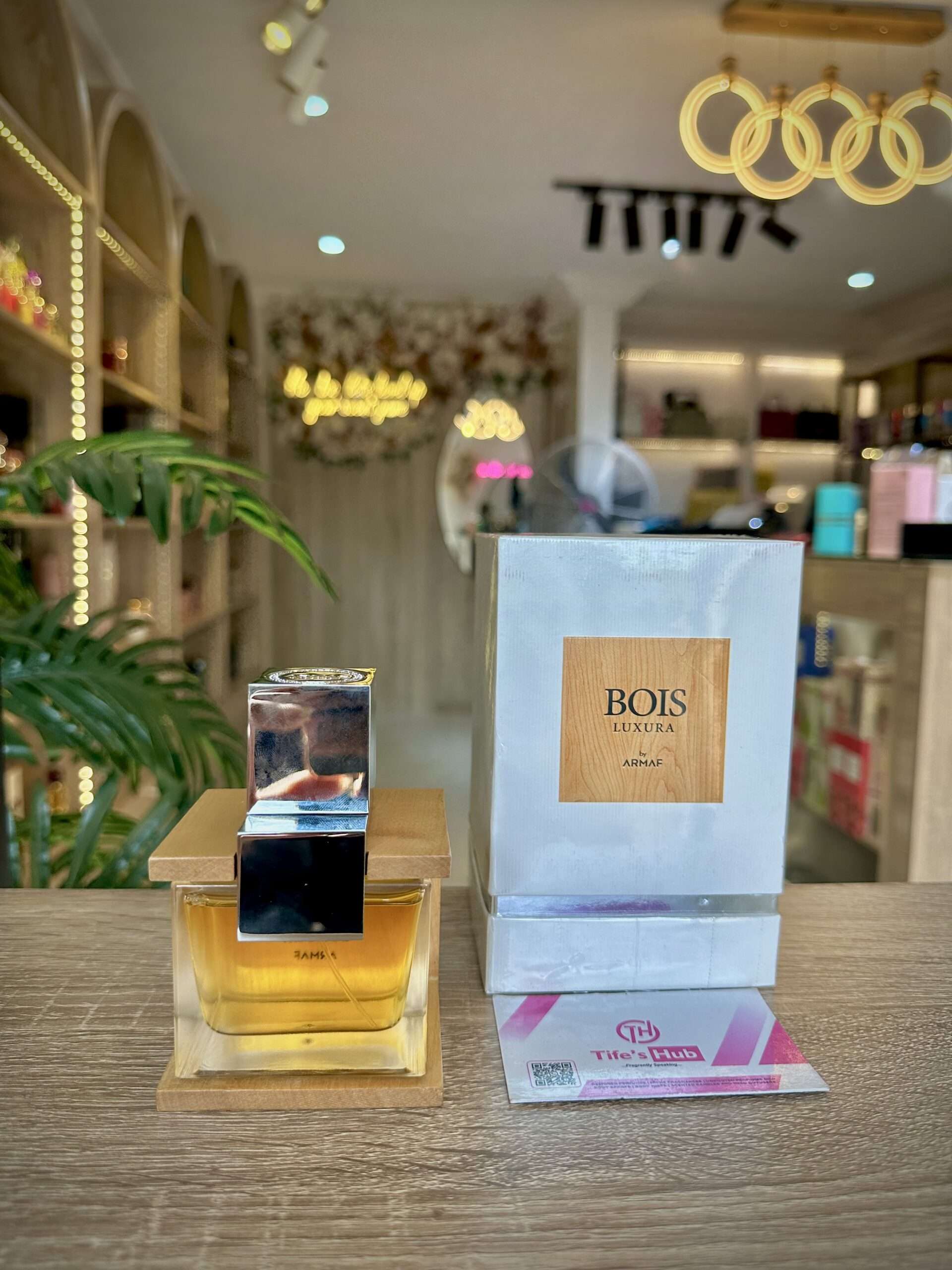 BOIS LUXURA